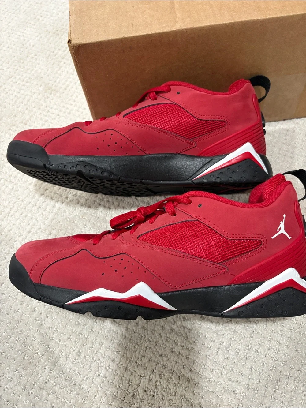 Jordan Men’s Red and Black Retro Basketball Sneakers SZ 11
